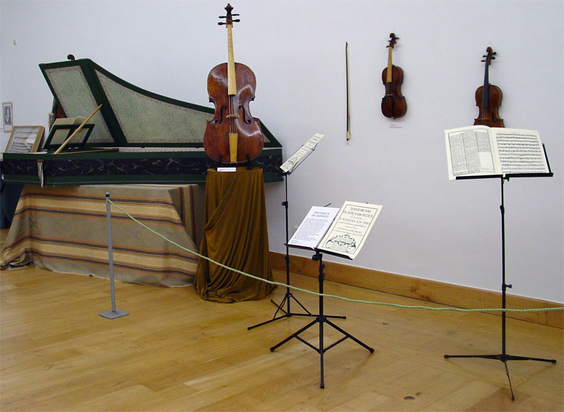 violin, violoncello in Italy