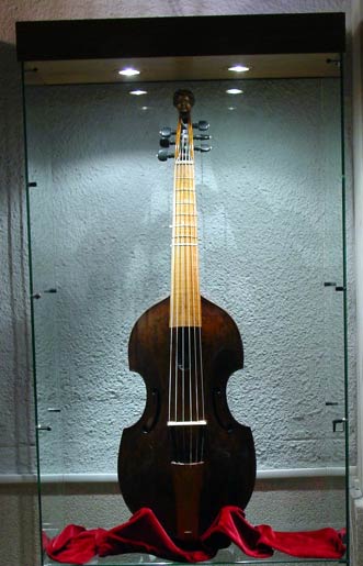 viola da gamba by Nikolas Leidolff, Vienna, 1695